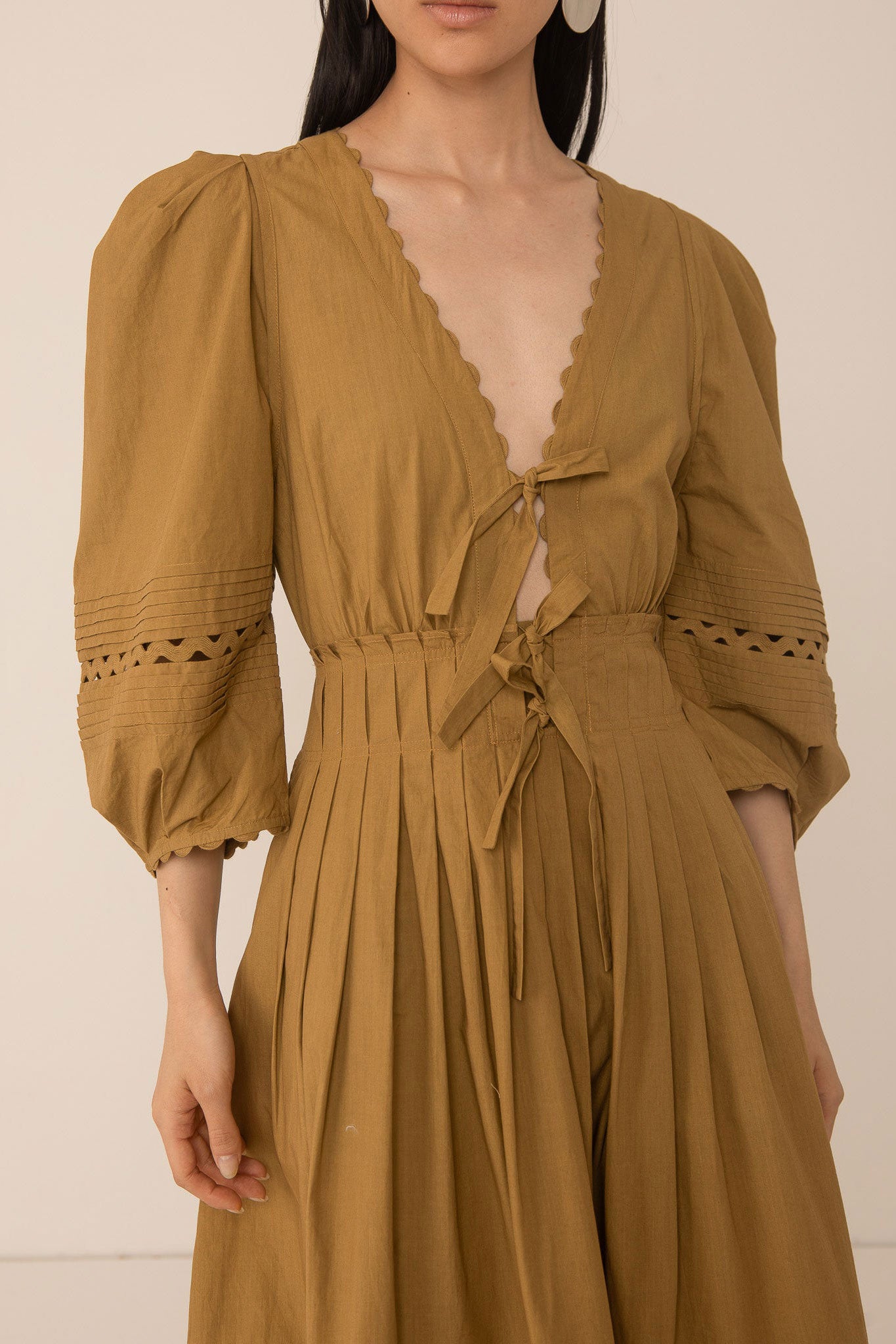 VI.VE.RE Pilar Pleat Dress - Light Olive