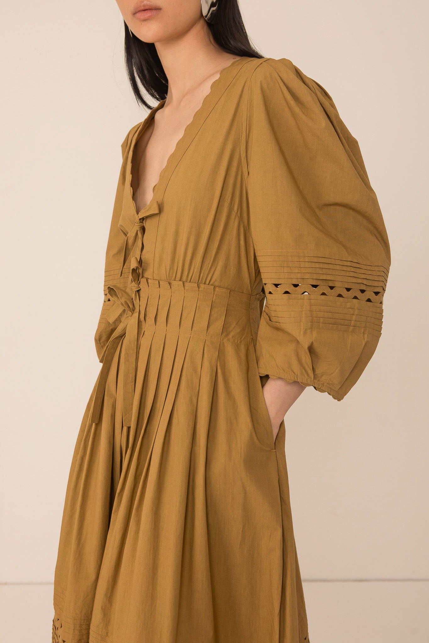 VI.VE.RE Pilar Pleat Dress - Light Olive