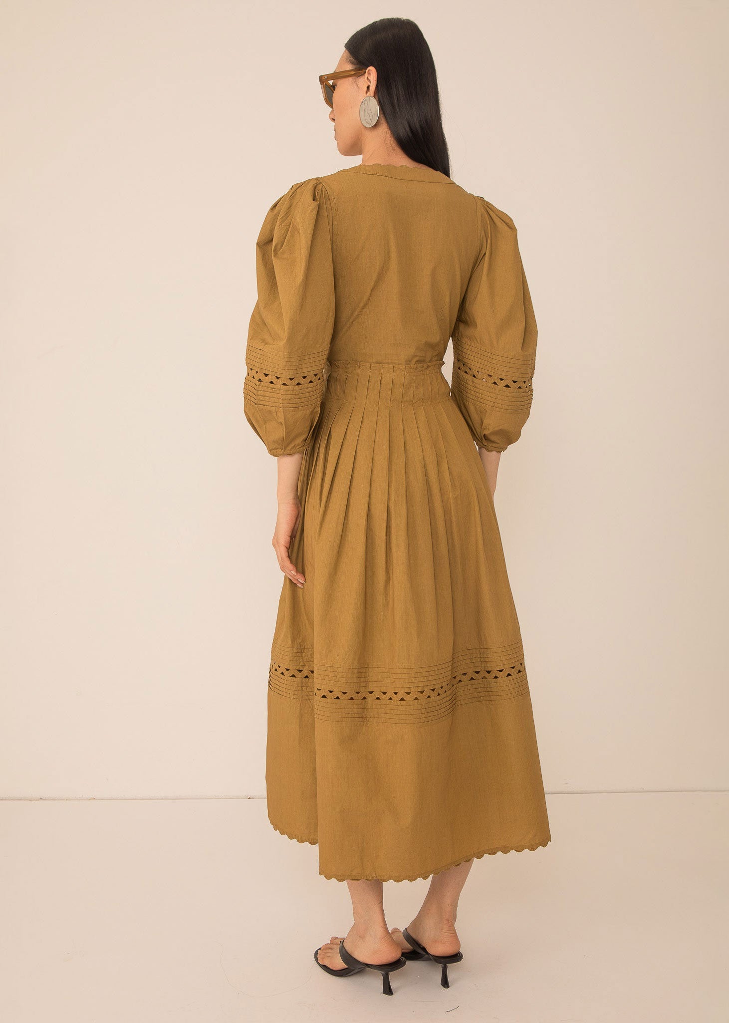 VI.VE.RE Pilar Pleat Dress - Light Olive