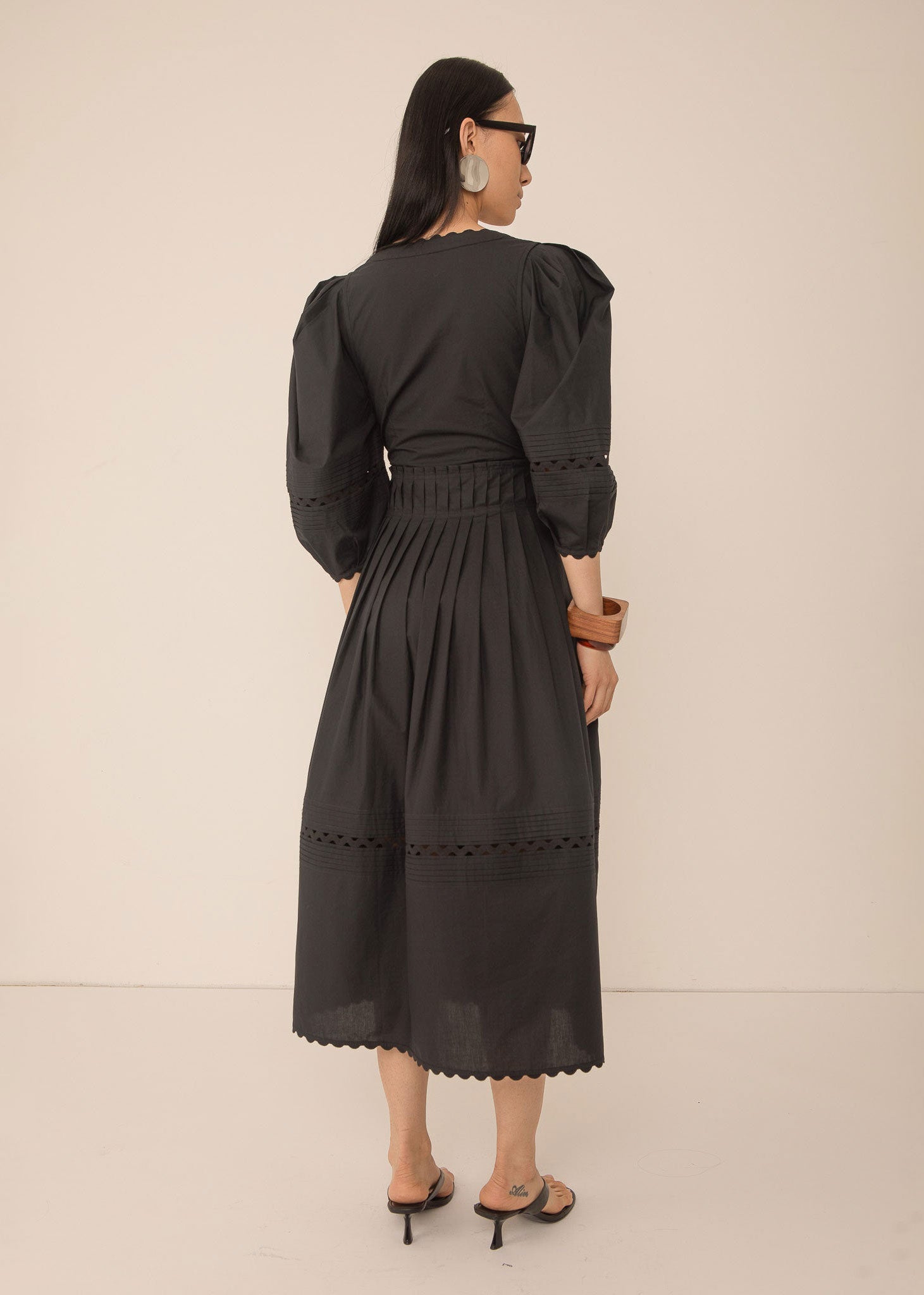 VI.VE.RE Pilar Pleat Dress - Black