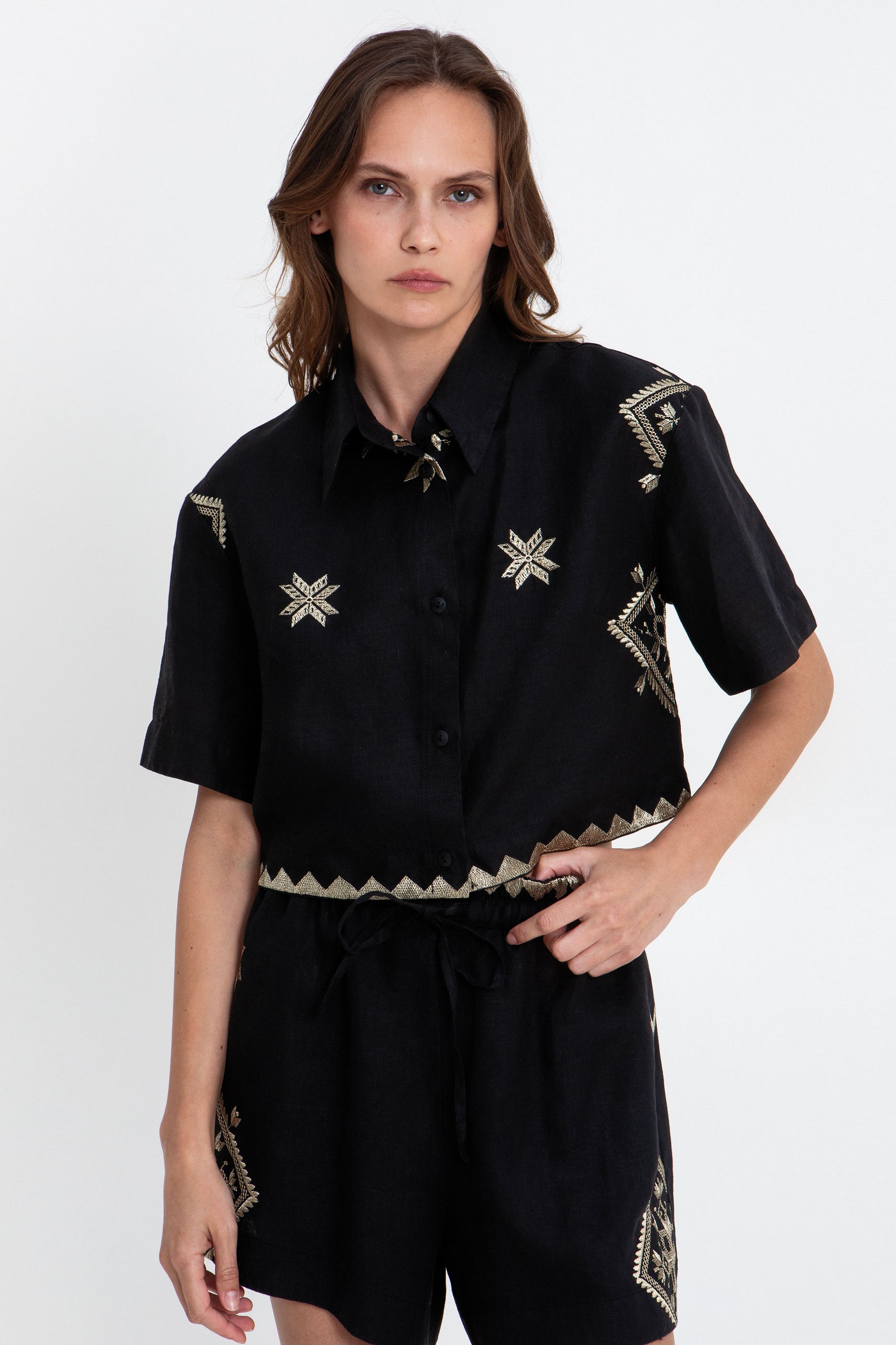 Greek Archaic Kori Lefkada Cropped Shirt - Black/ Gold