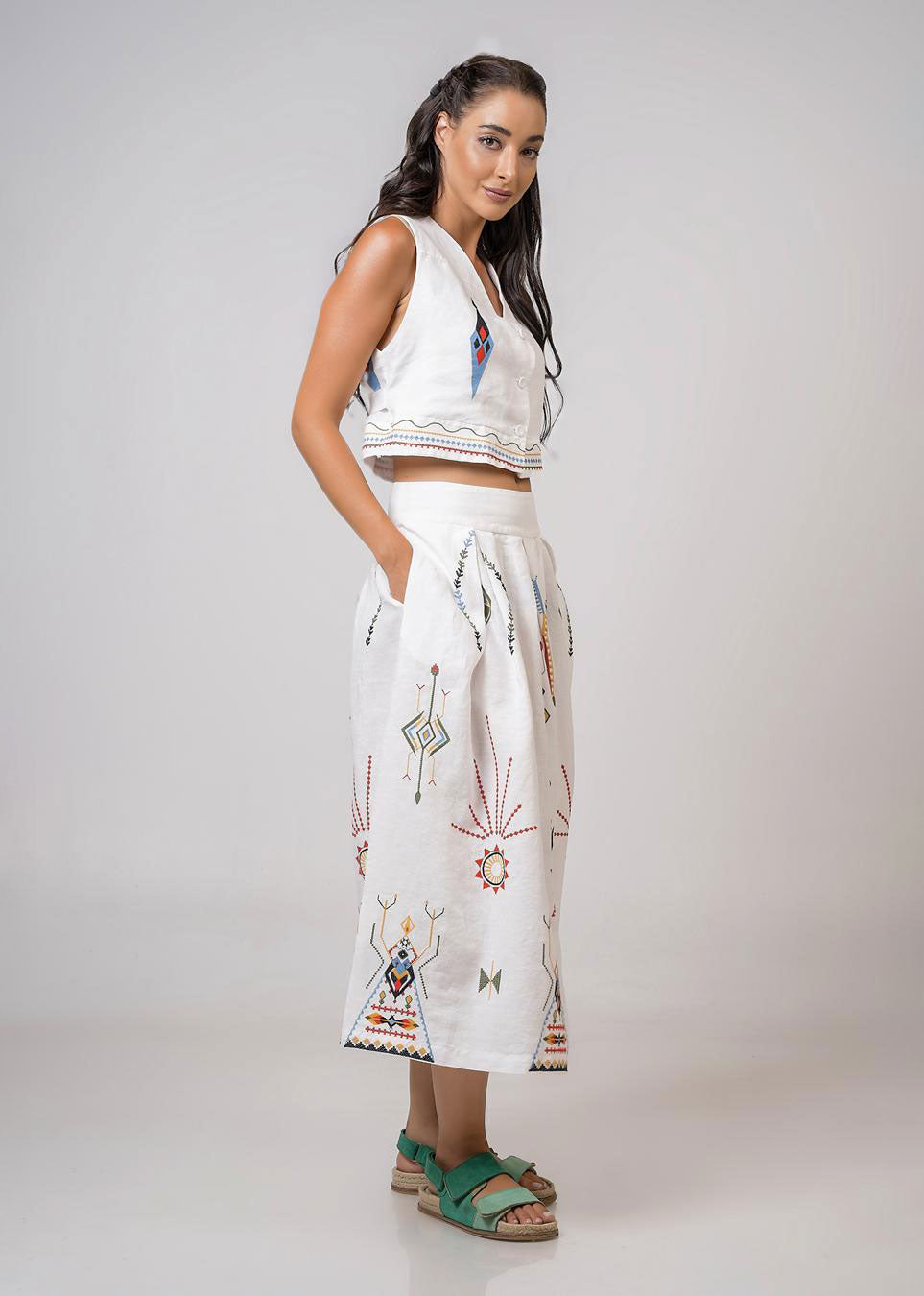 Aether Concept High Waisted Embroidered Skirt - White
