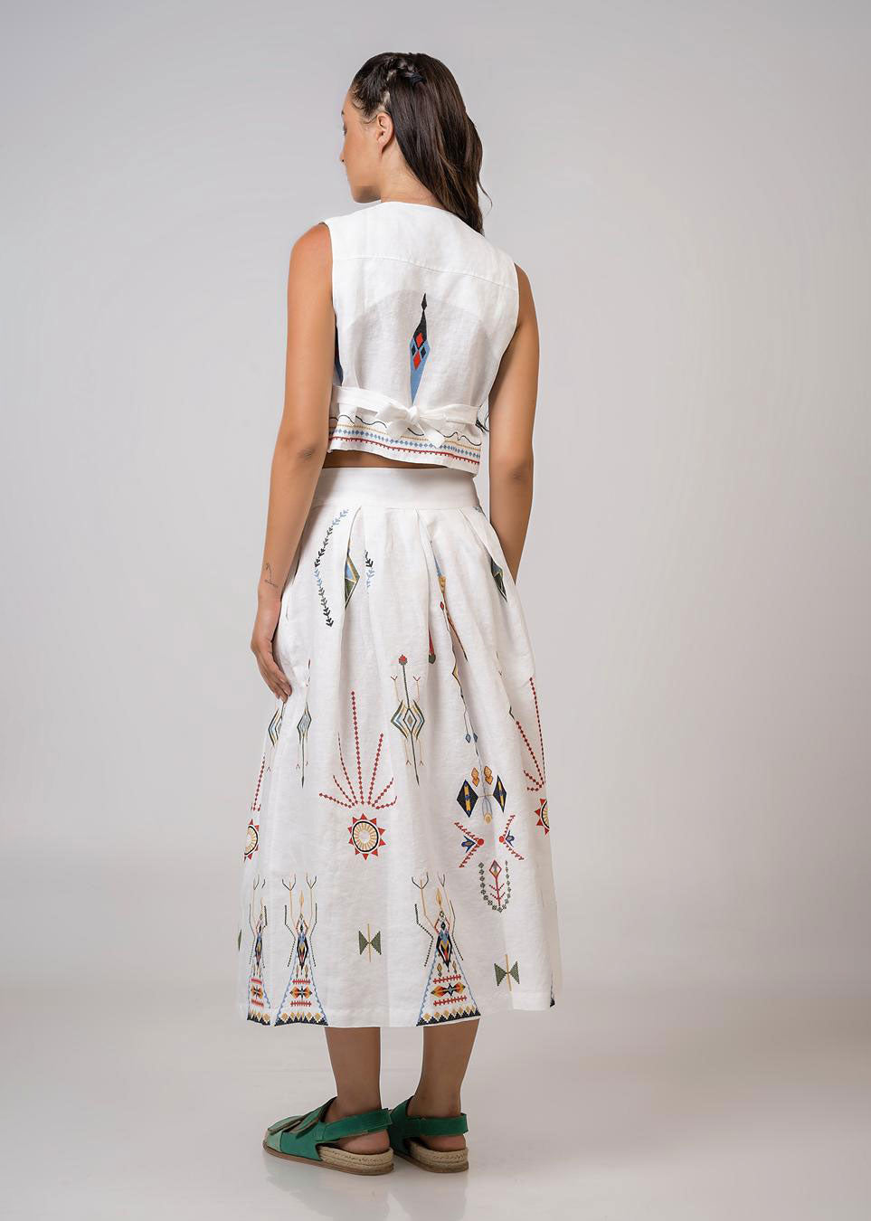 Aether Concept High Waisted Embroidered Skirt - White