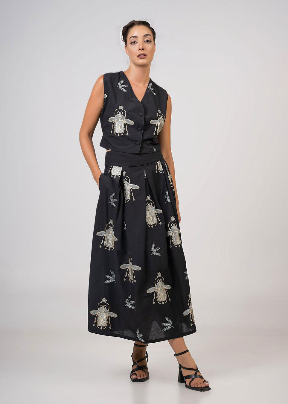 Aether Concept High Waisted Embroidered Skirt - Black/Green