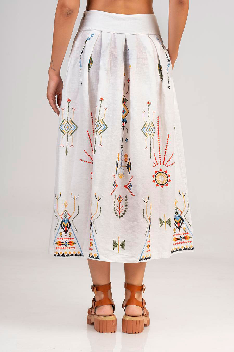 Aether Concept High Waisted Embroidered Skirt - White