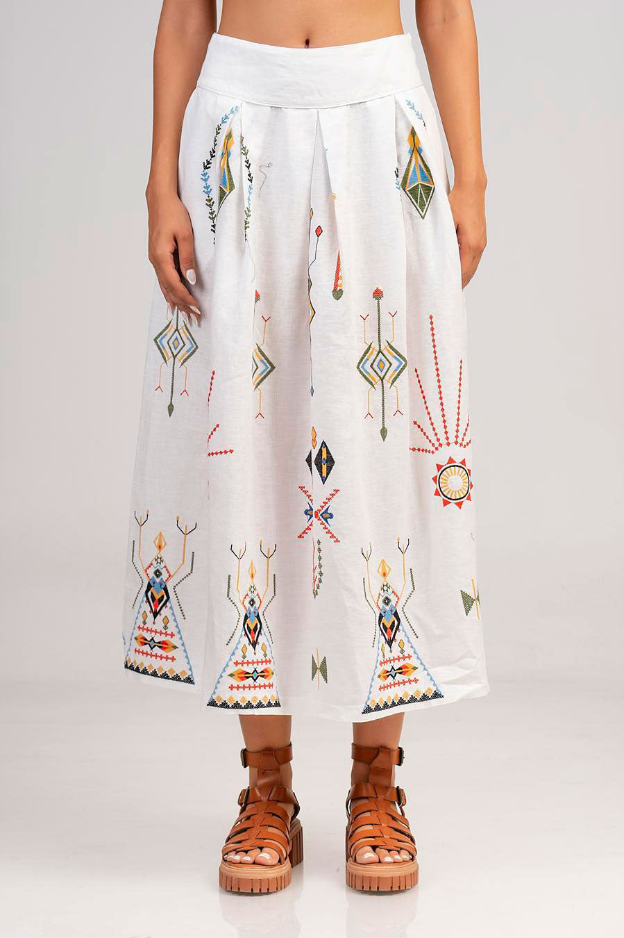 Aether Concept High Waisted Embroidered Skirt - White