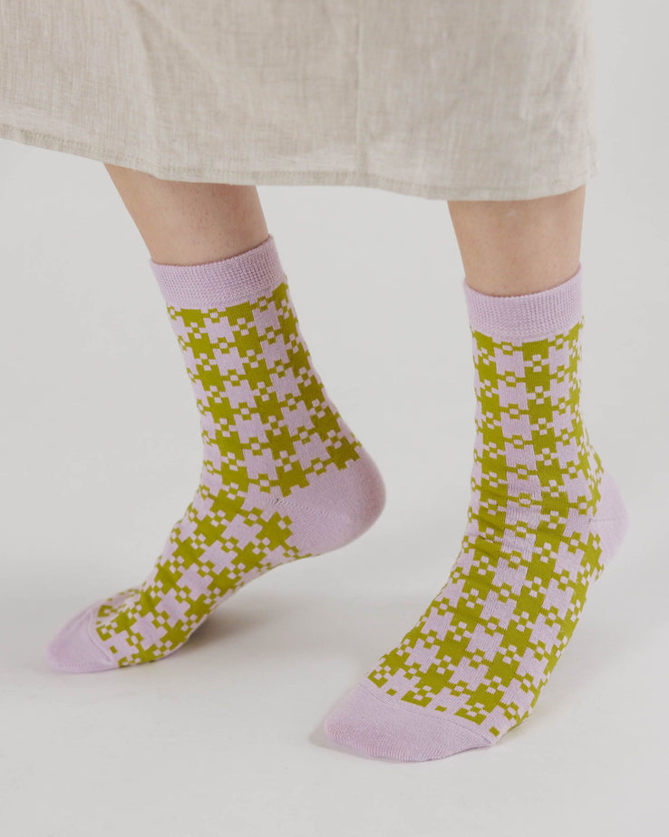 BAGGU - Crew Sock - Pink pistachio Pixel Gingham