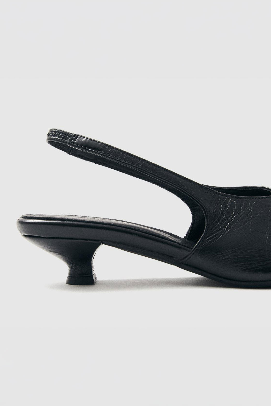 Alohas Eros Heeled Pumps - Black