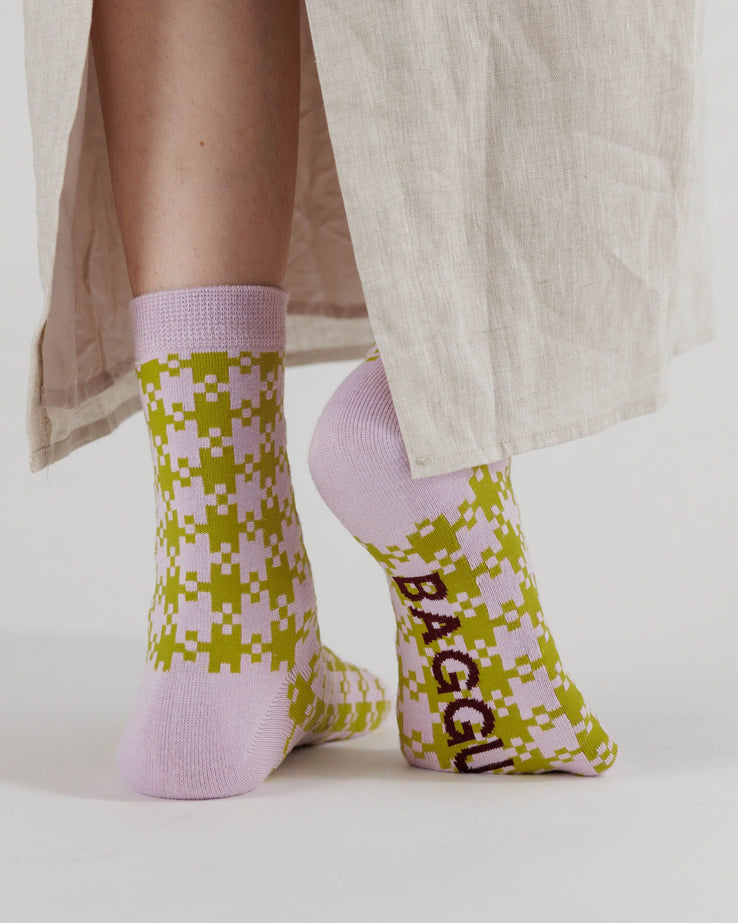 BAGGU - Crew Sock - Pink pistachio Pixel Gingham