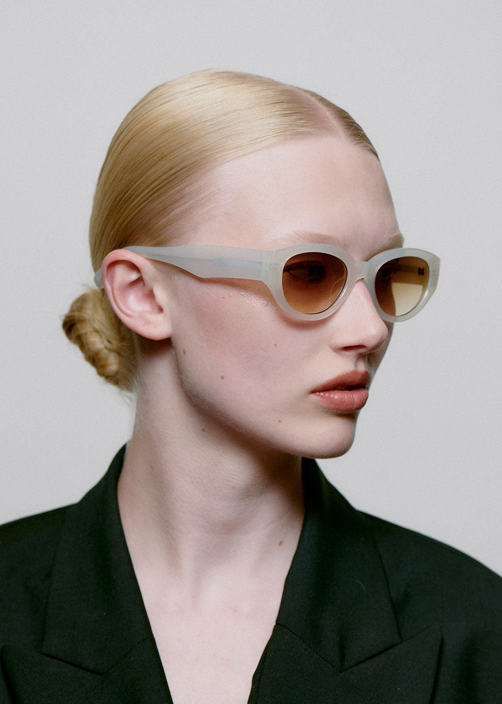A. Kjaerbede Winnie Sunglasses - Cream Bone