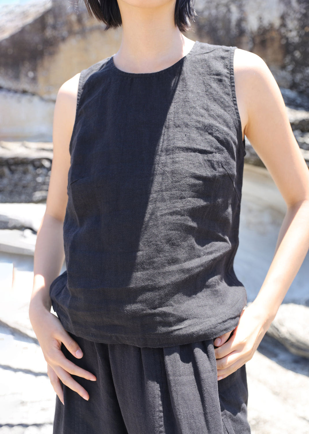 L.F.Markey Basic Linen Vest - Black