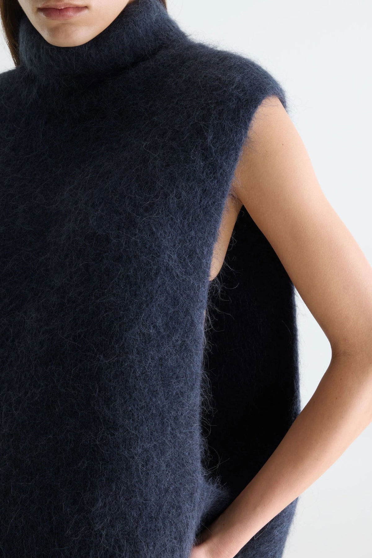 Bellerose Daren Navy Blue Sleeveless Sweater