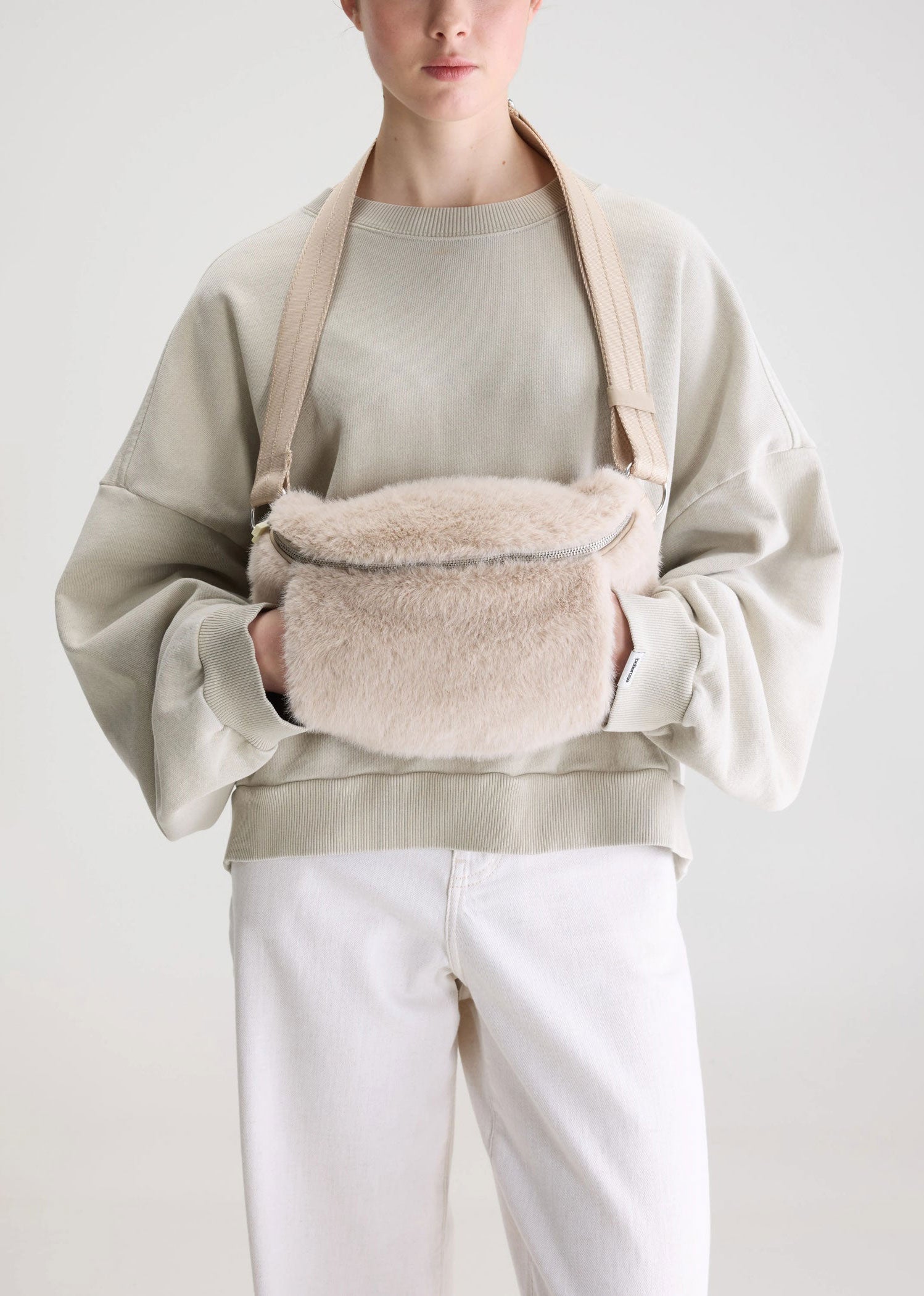 Bellerose Hoswel Muff Bag