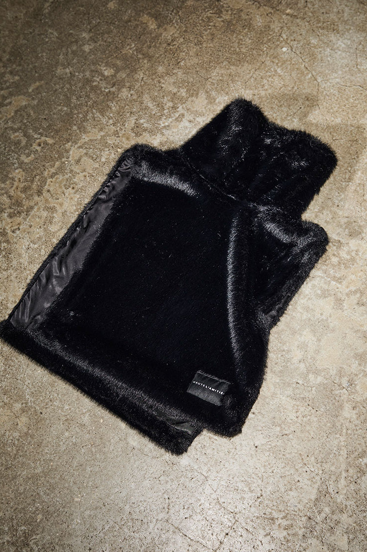 Haute L’amitié Fur Neck Warmer - Black