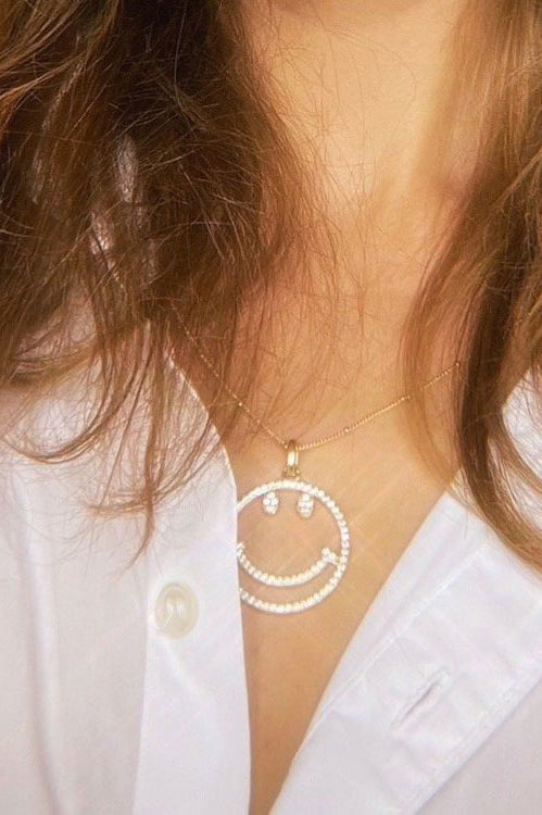 Atelier18 Zirconia Smile Pendant with 32" Belcher Chain