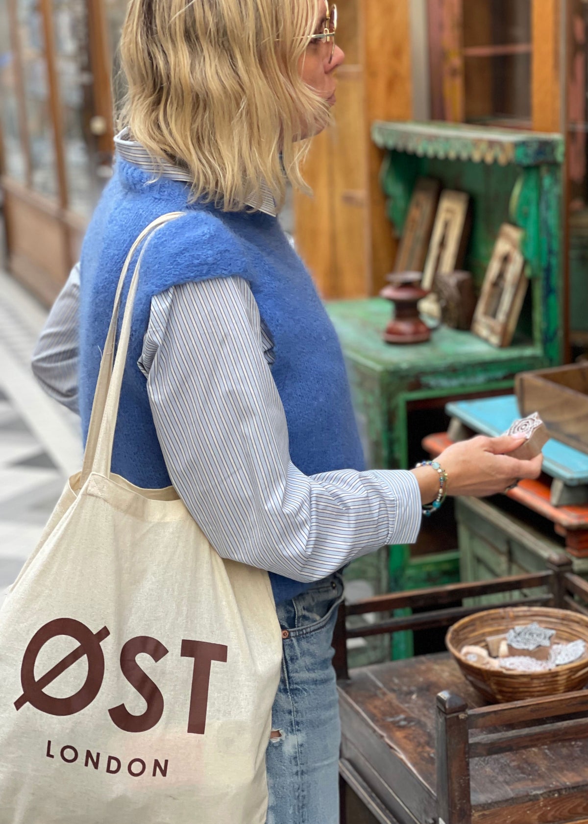 Øst London Monika Cropped Mohair Vest - Cornflower Blue