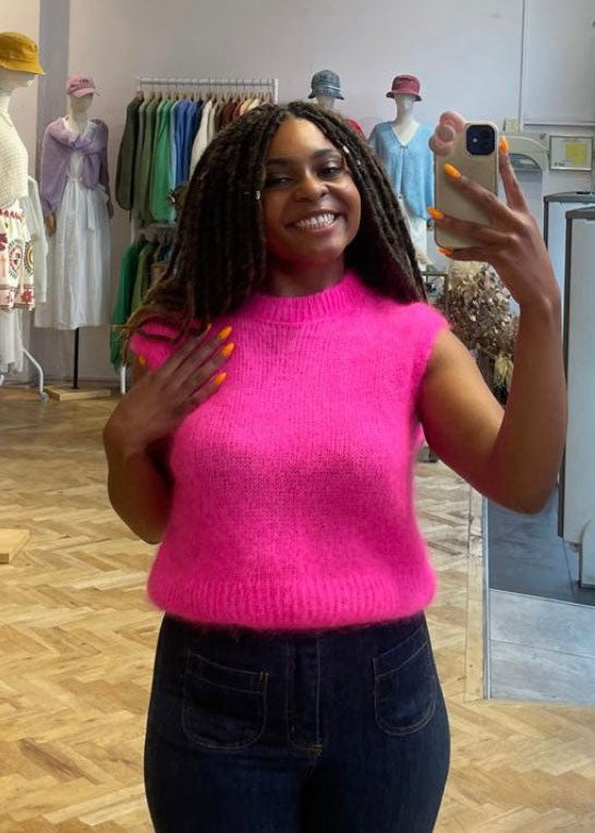 Øst London Monika Cropped Mohair Vest - Neon Pink