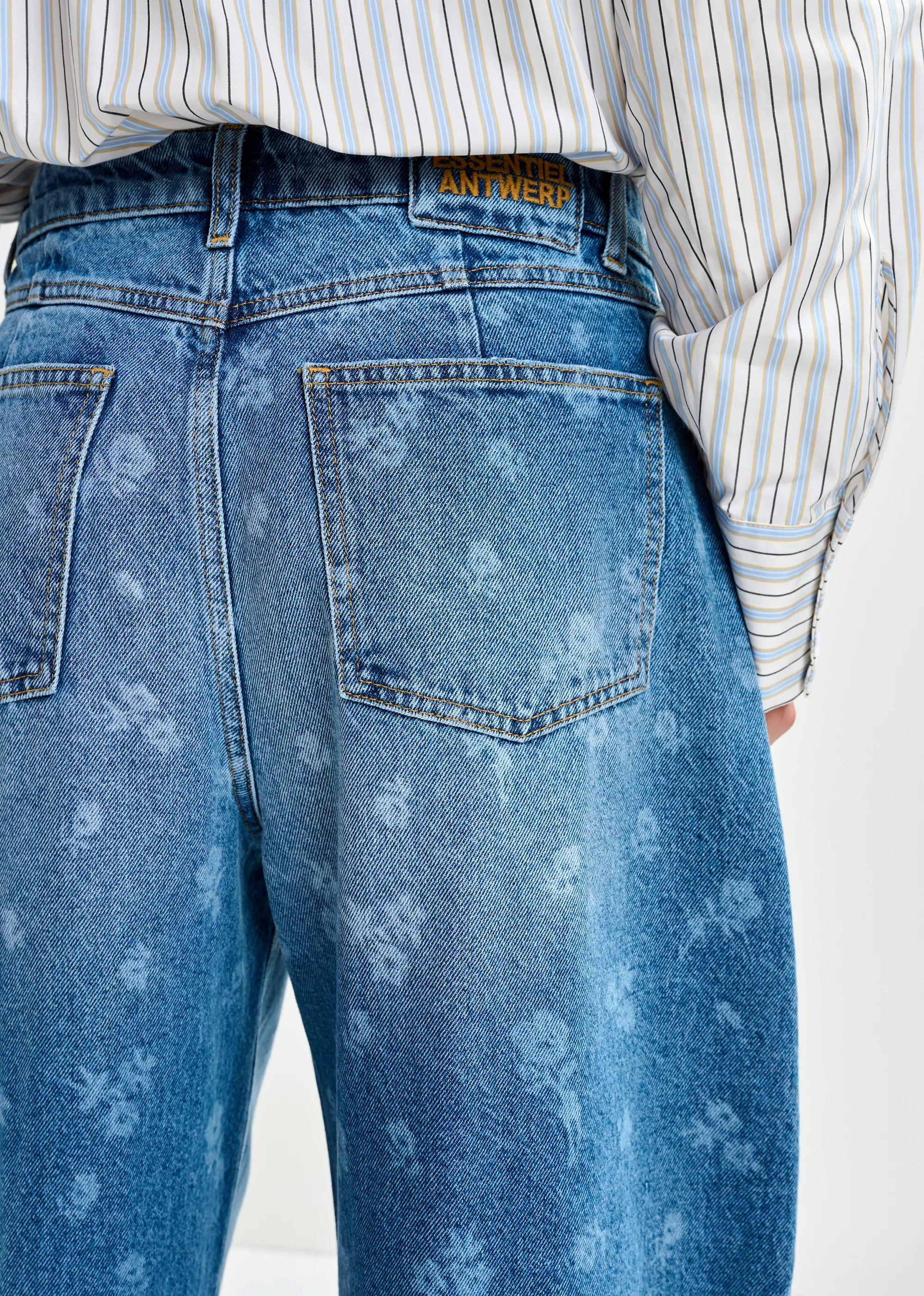 Essentiel Antwerp Jo1 Barrel Leg Jeans