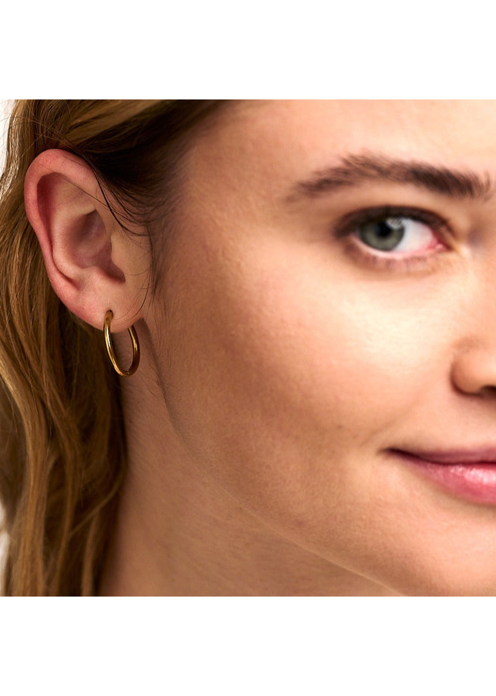 Orelia LUXE Mid-Size Hoop Earrings - Gold