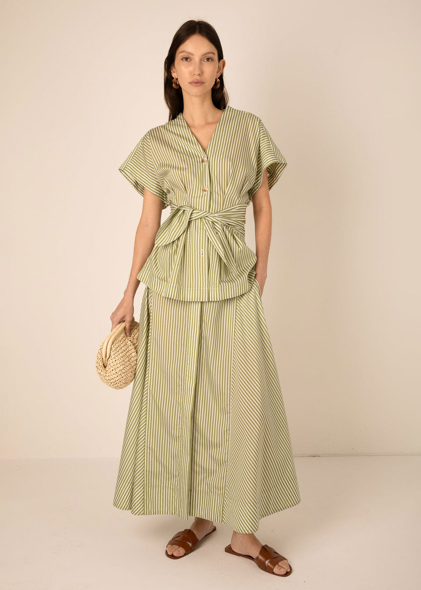 VI.VE.RE Reese V-Neck Waisted Top