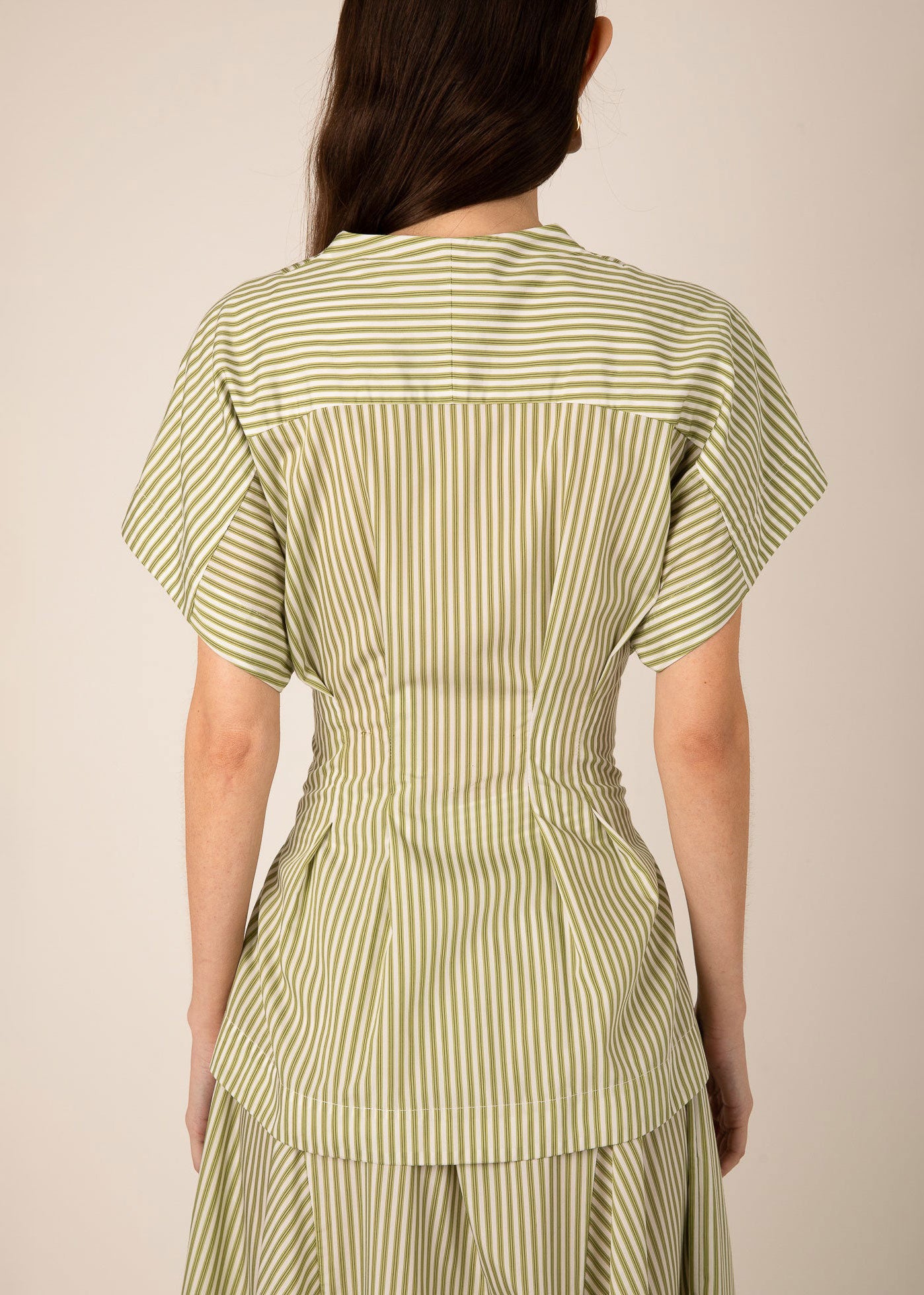 VI.VE.RE Reese V-Neck Waisted Top