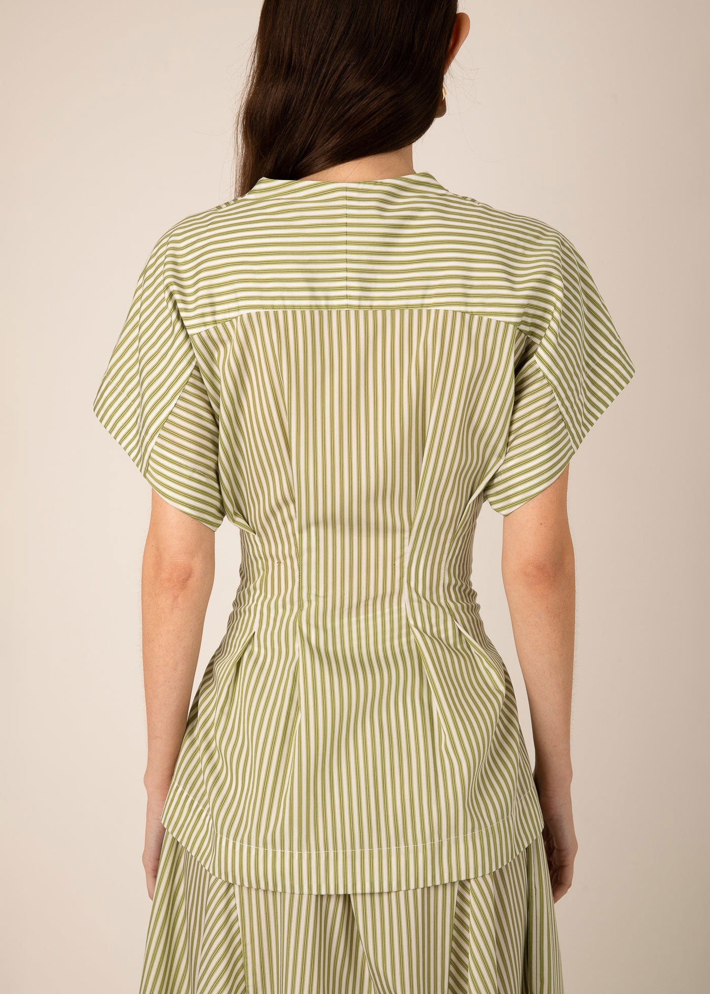 VI.VE.RE Reese V-Neck Waisted Top