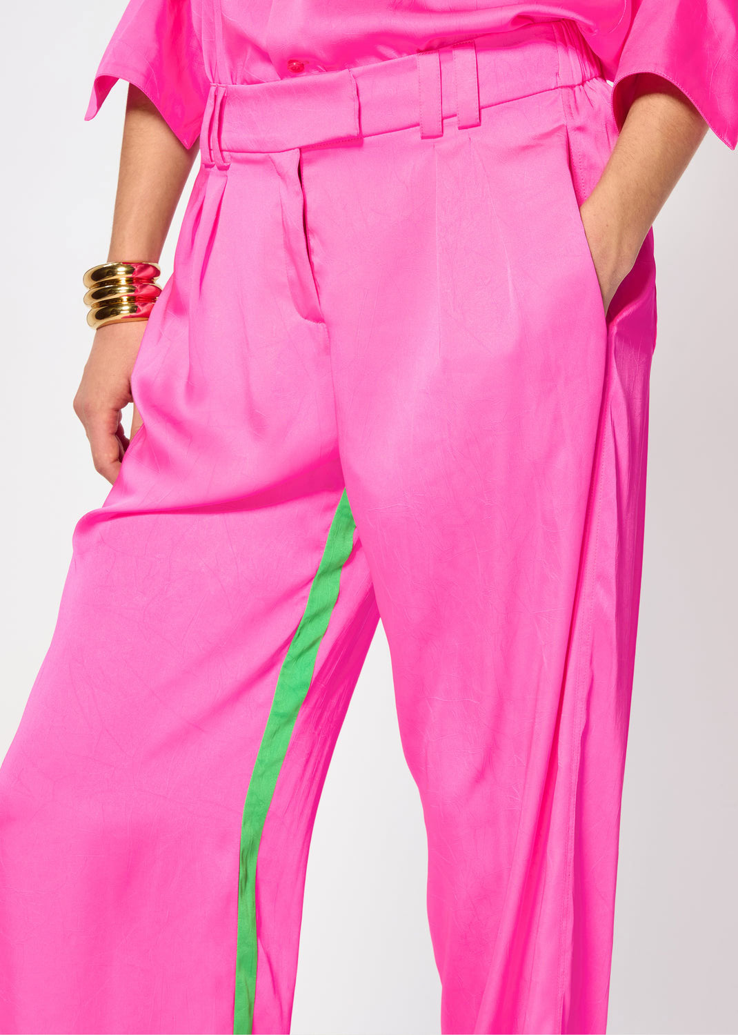Serena Bute Crinkled Satin Boyfriend Trousers - Shocking Pink