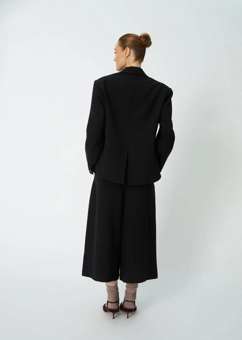 Stella Nova Tuxedo Blazer - Black
