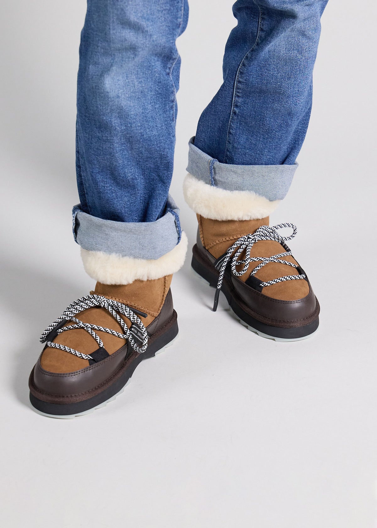Emu Blurred Micro Boots - Chestnut