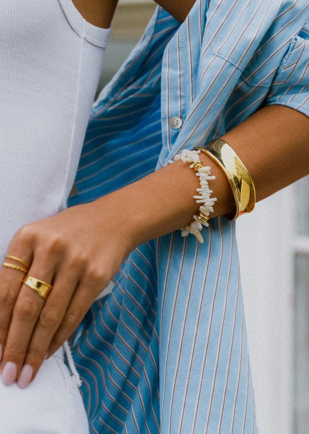 Orelia Cream Coral Chip & Shell Bracelet