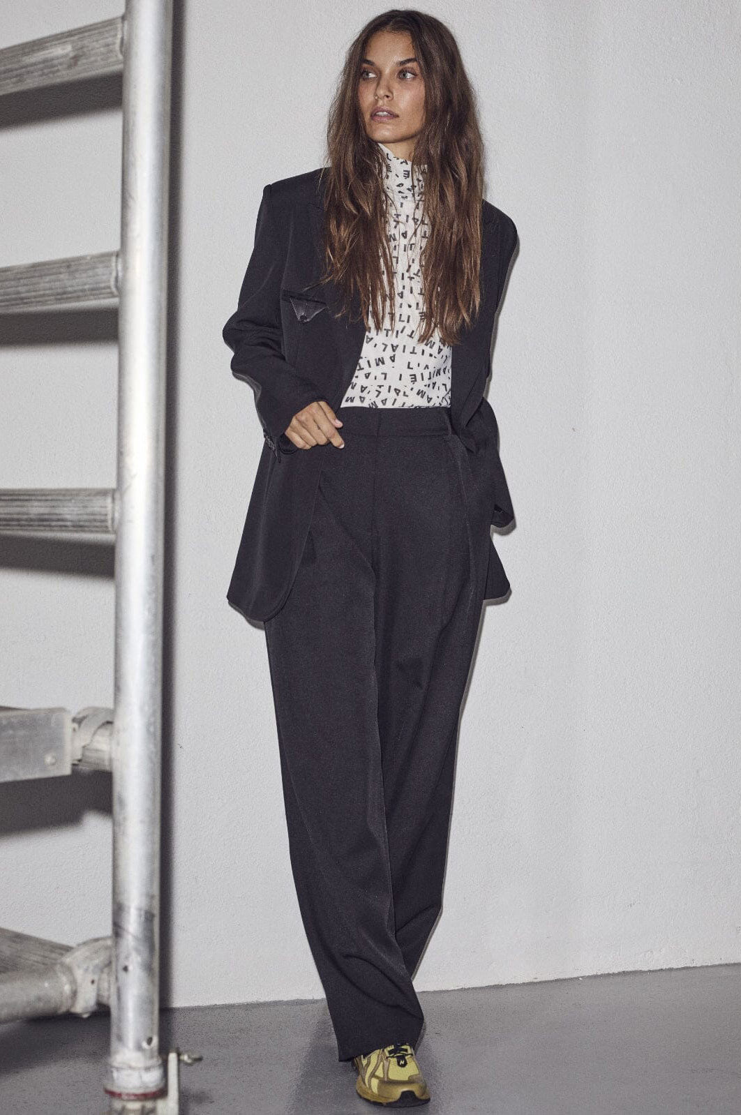 Haute L’amitié Premiere Single Blazer - Black