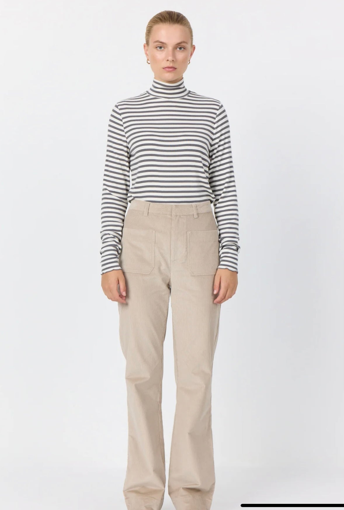 Levete Room - Ika Turtle Neck Black/White