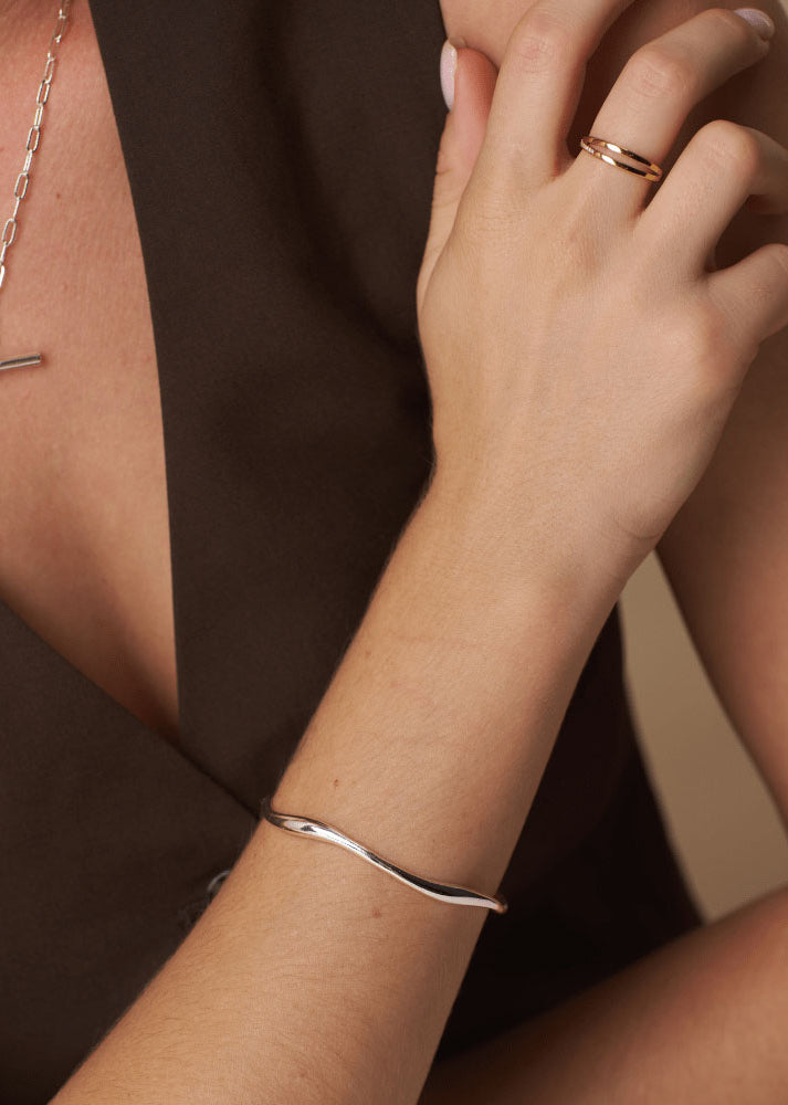 Orelia Fine Wave Bangle - Silver