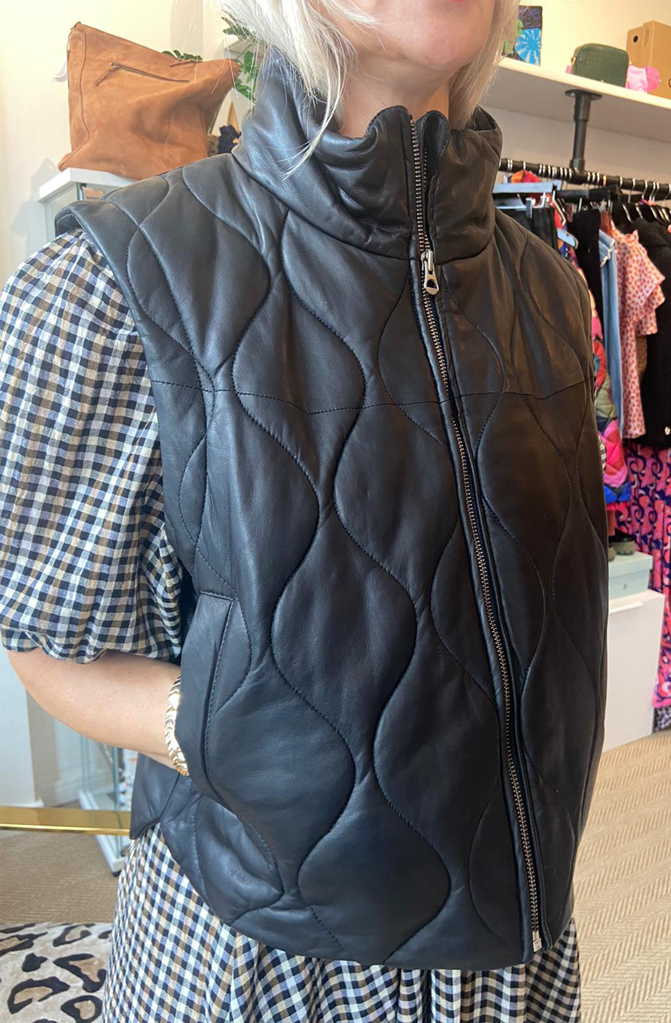 MDK -Edinburgh Everyday Quilted Vest - Black - KitiCymru