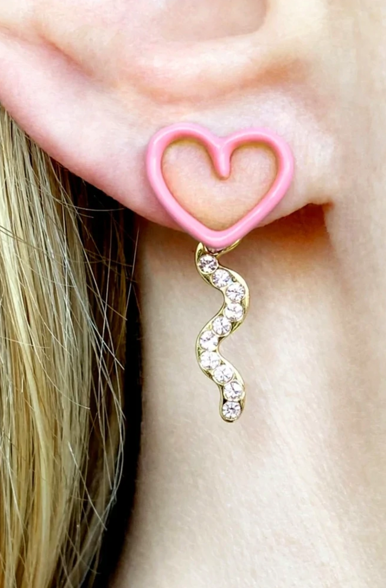 LULU Copenhagen - Happy Heart Ear Stud - 1pc