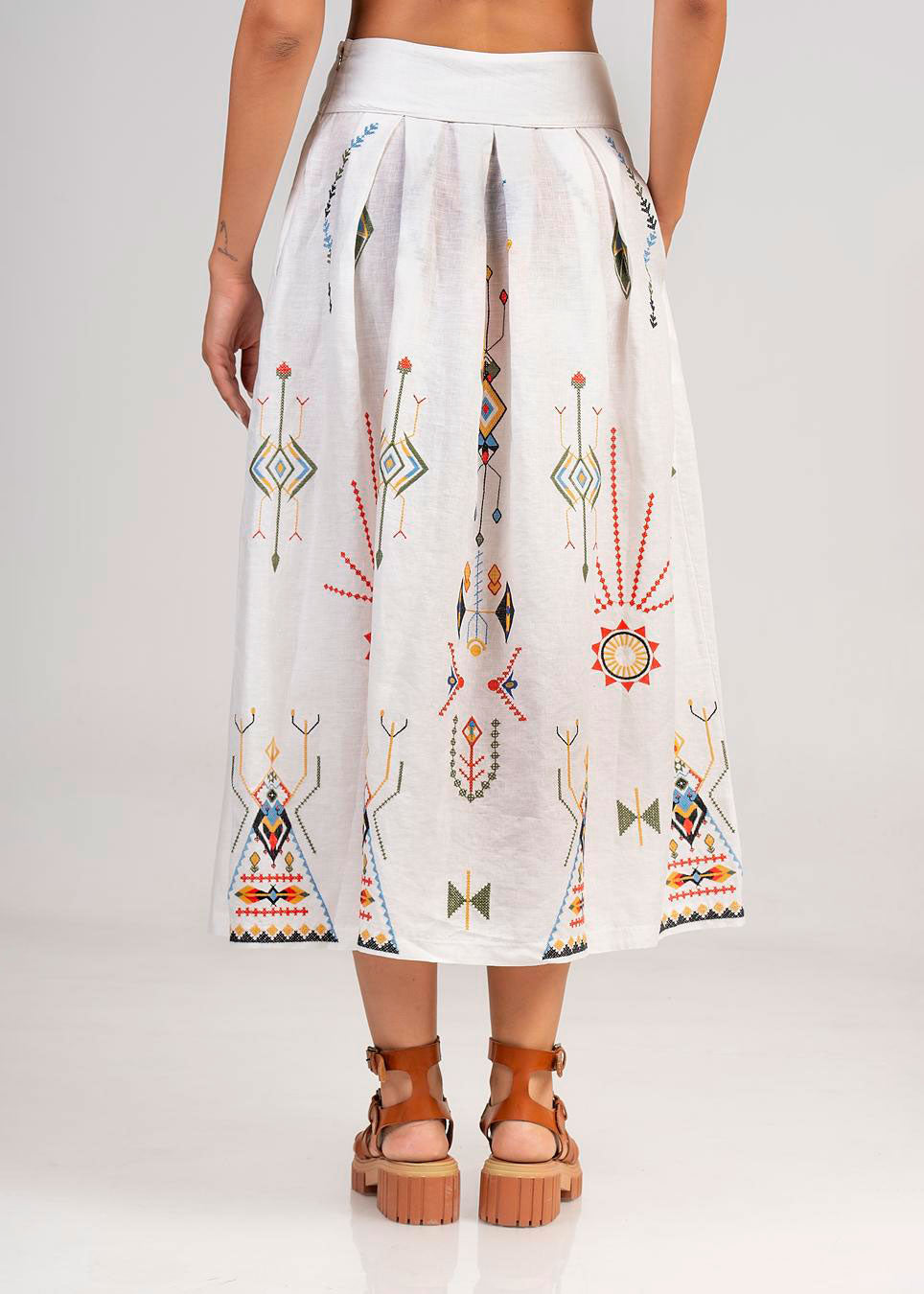 Aether Concept High Waisted Embroidered Skirt - White