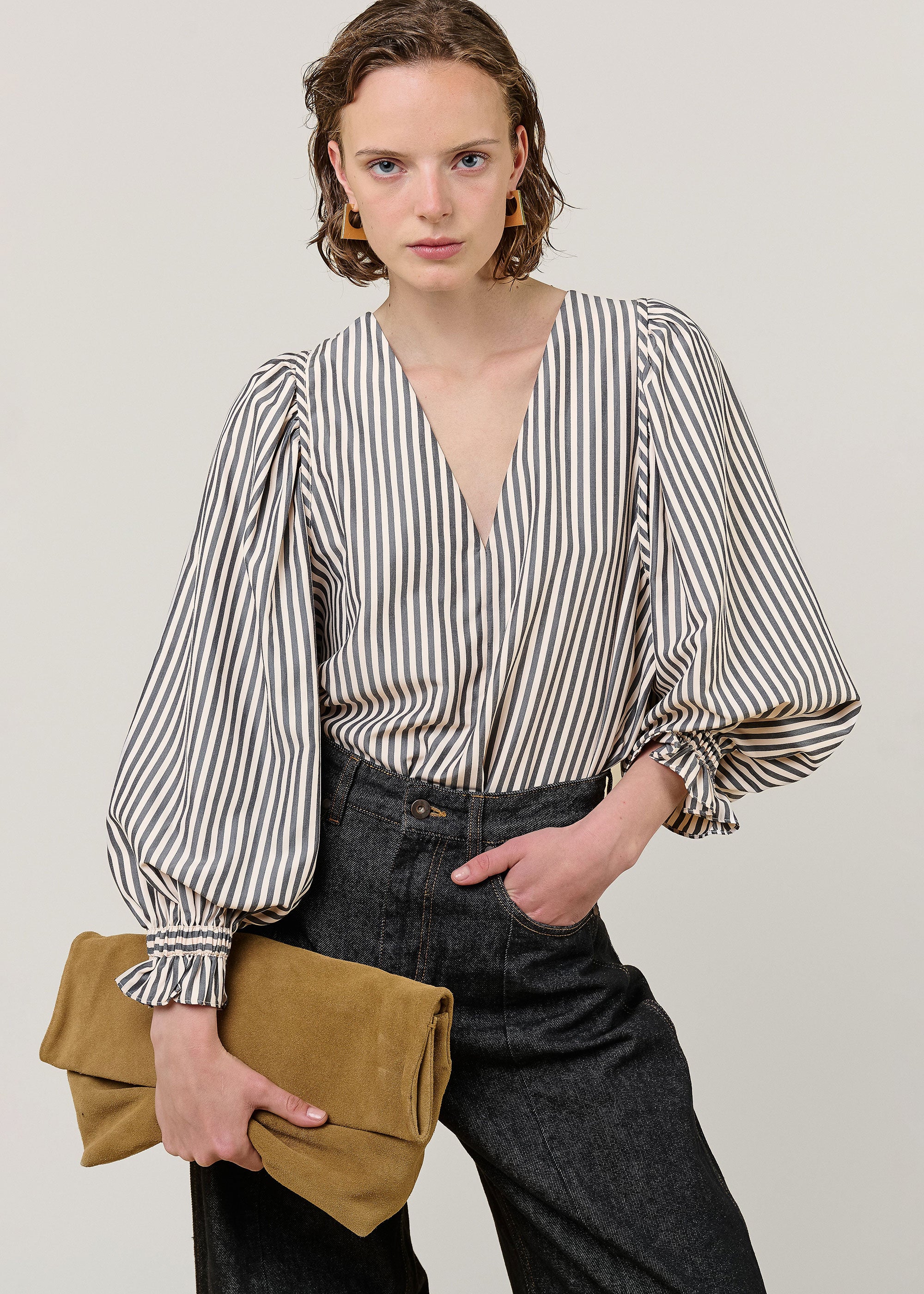VI.VE.RE Remi V-Neck Stripe Top - Black Cream