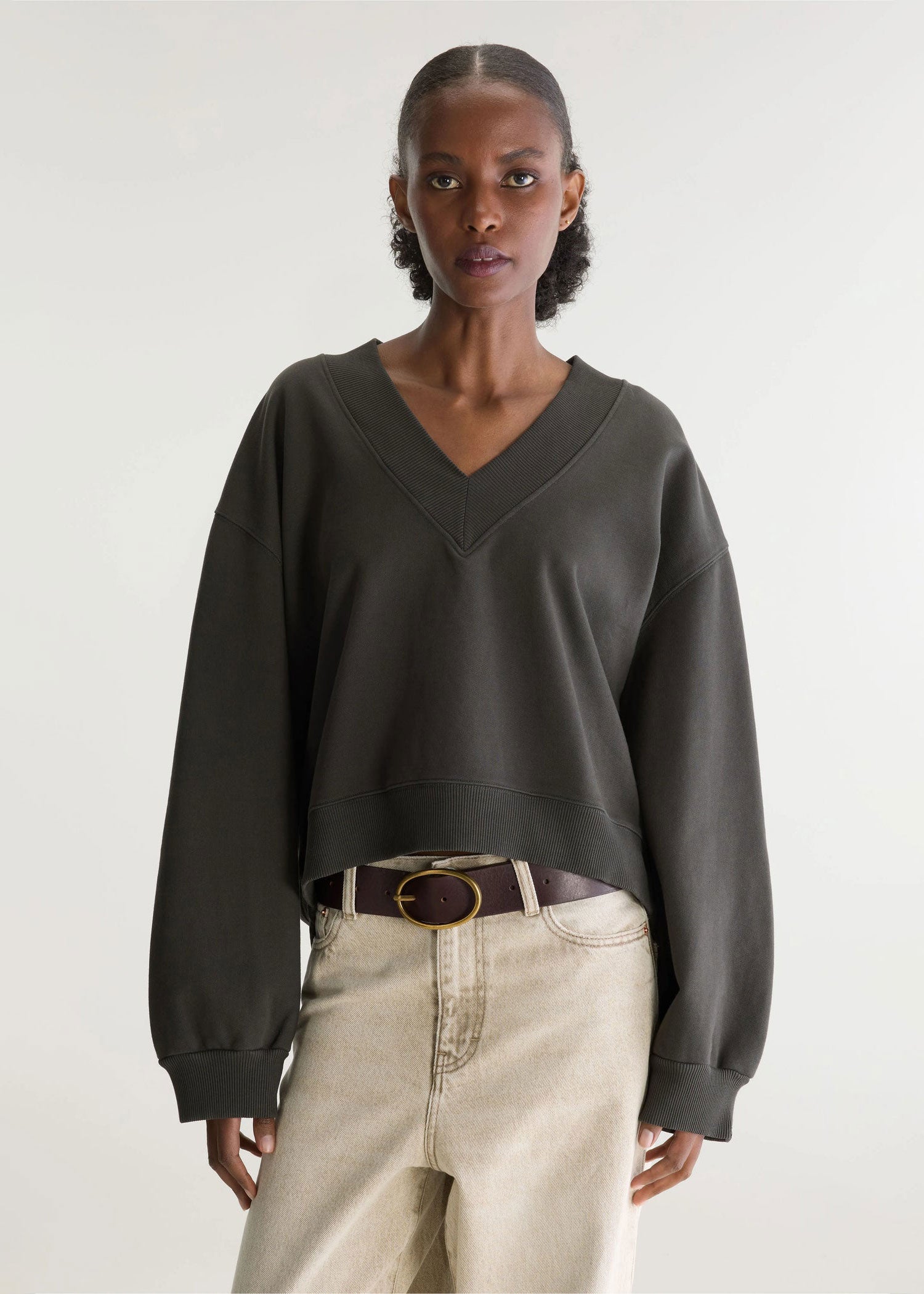 Bellerose Sula Cropped V-Neck Sweatshirt