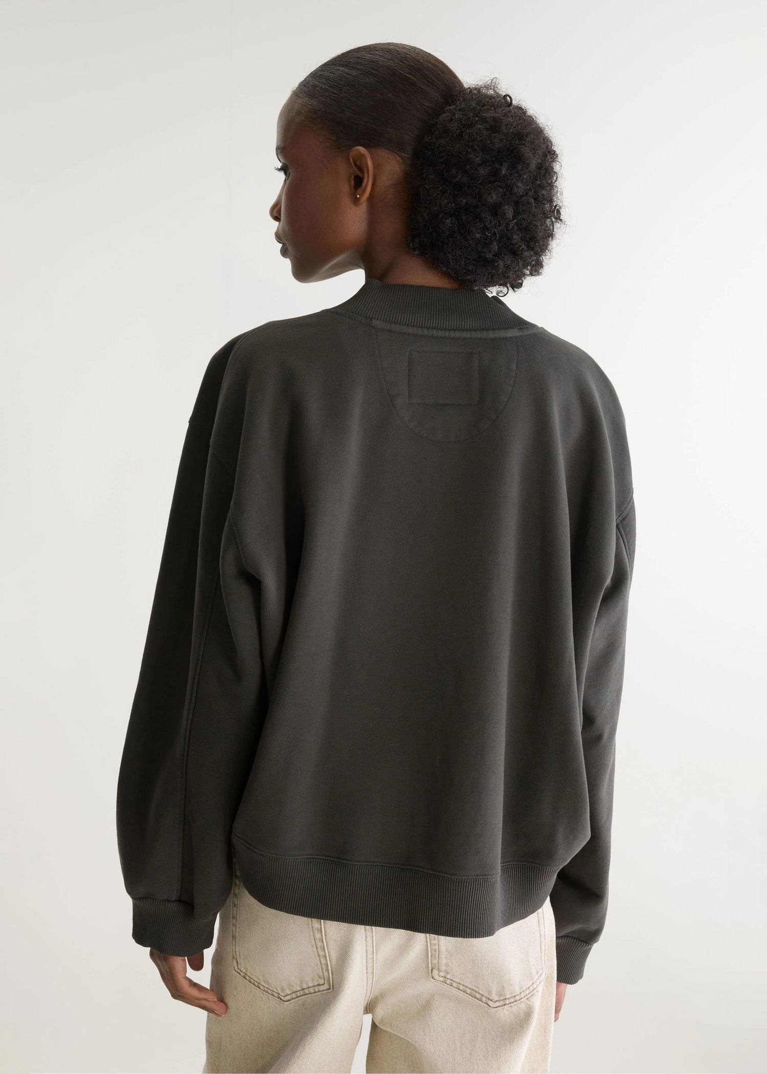 Bellerose Sula Cropped V-Neck Sweatshirt