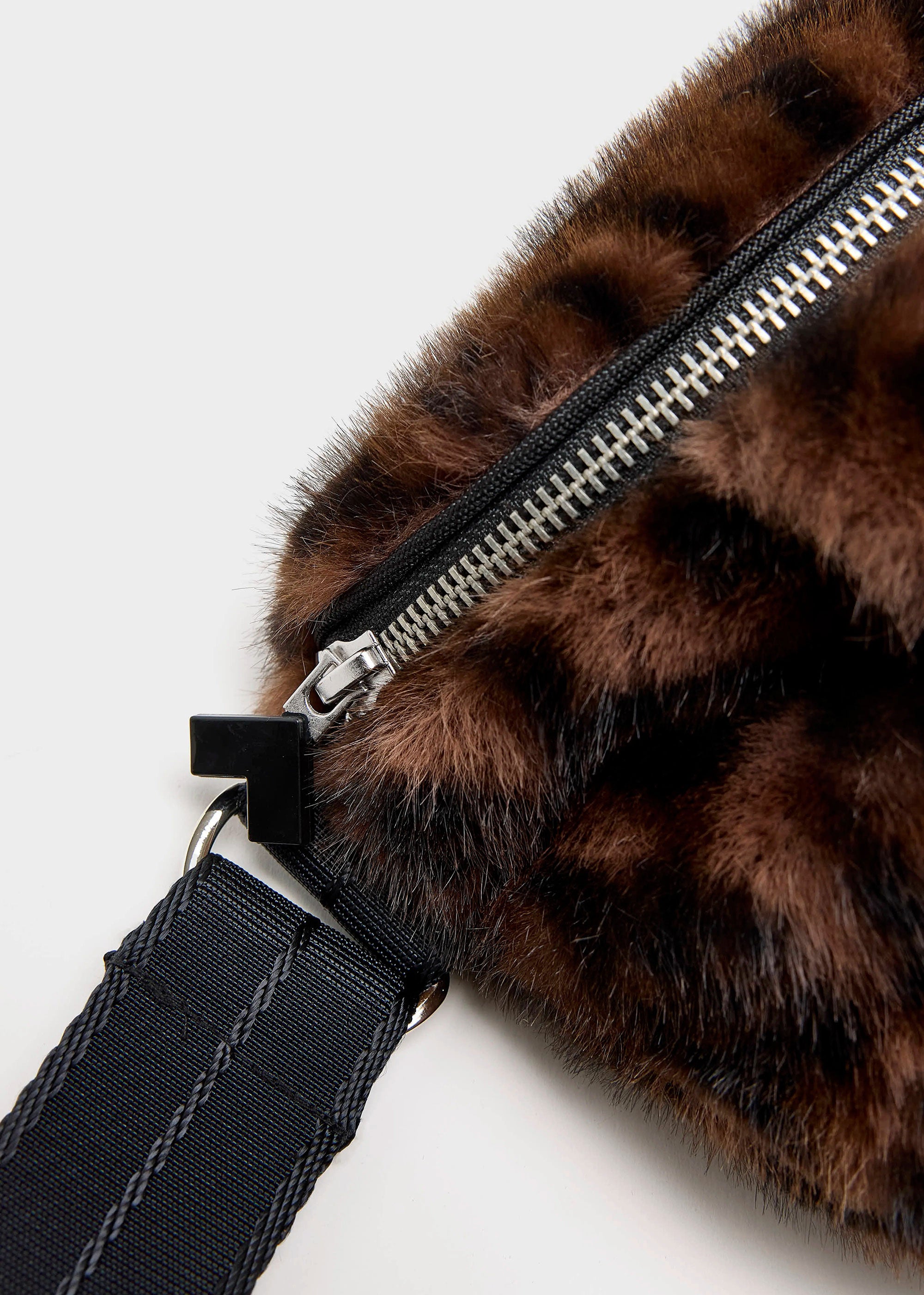 Bellerose Joswel Muff Bag