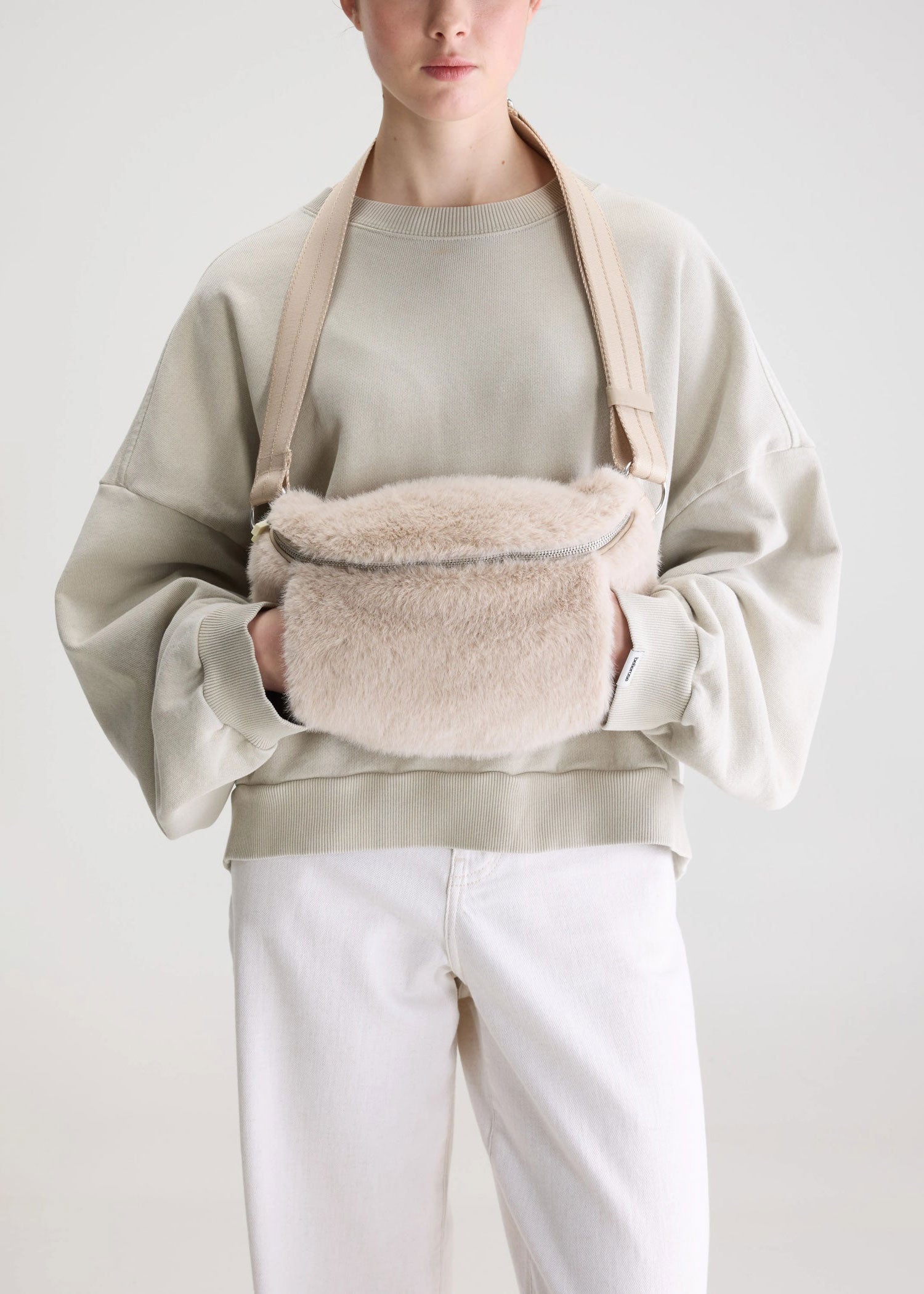Bellerose Hoswel Muff Bag
