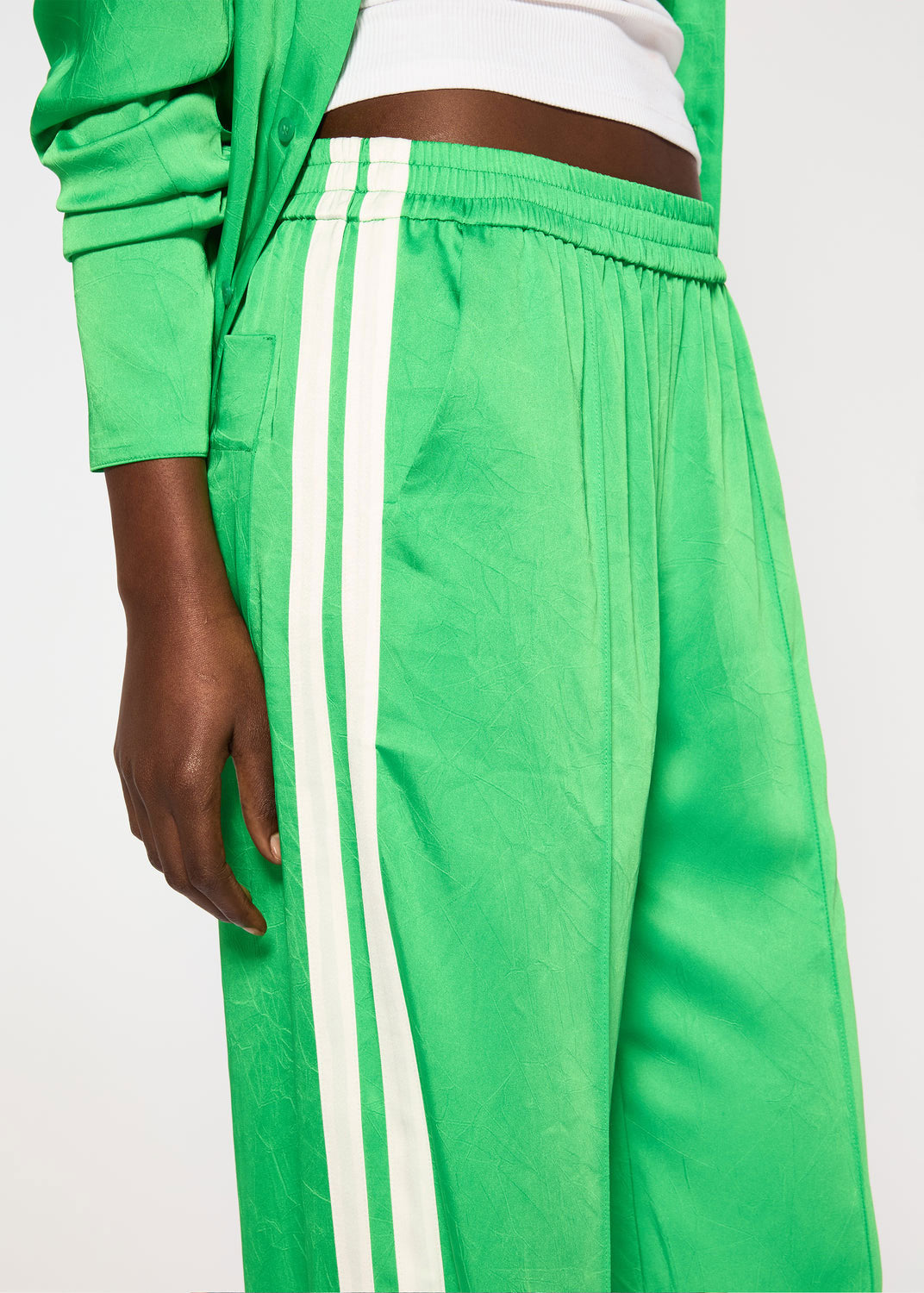 Serena Bute Crinkled Satin Serena Jogger - Classic Green