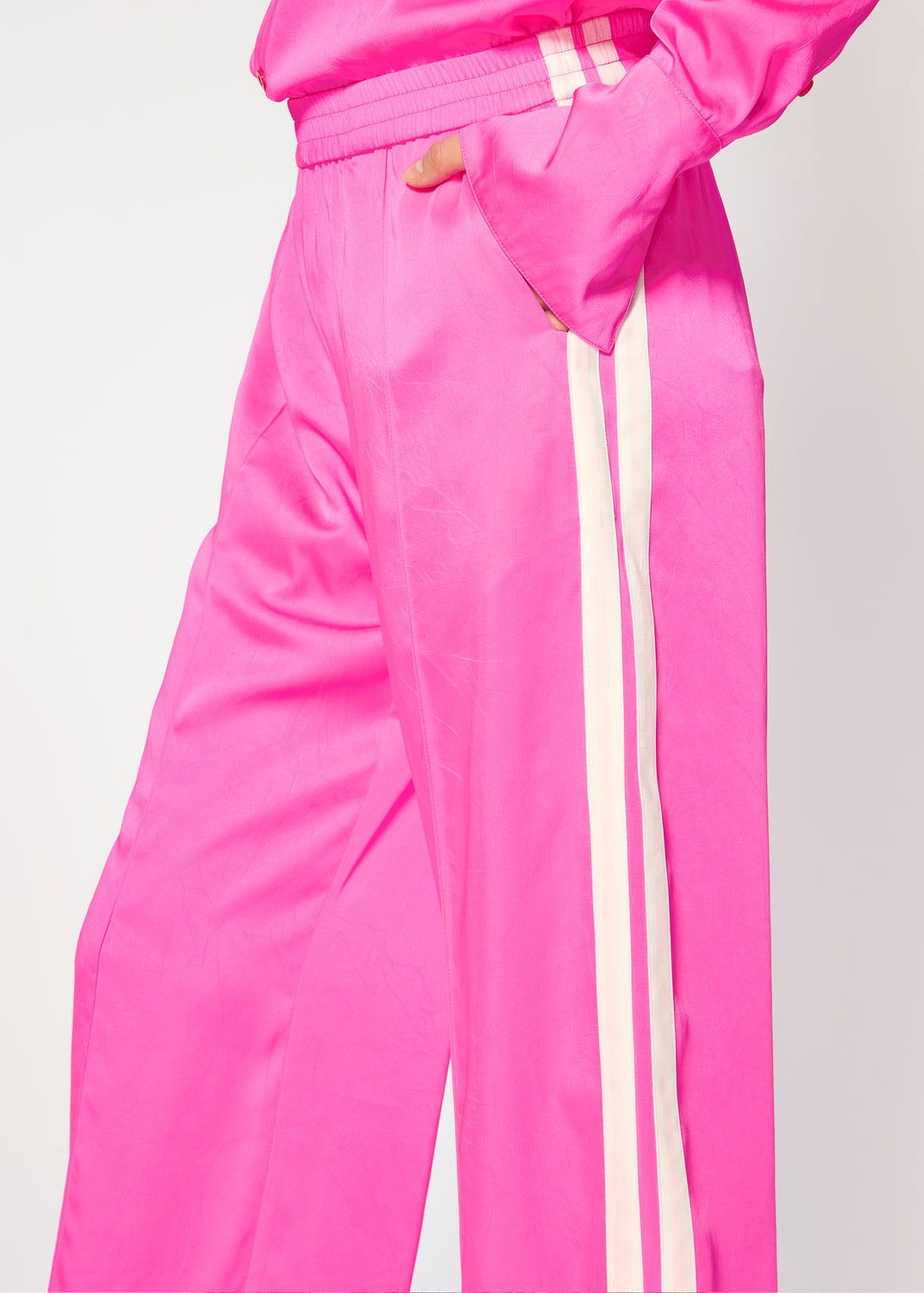 Serena Bute Crinkled Satin Serena Jogger - Shocking Pink