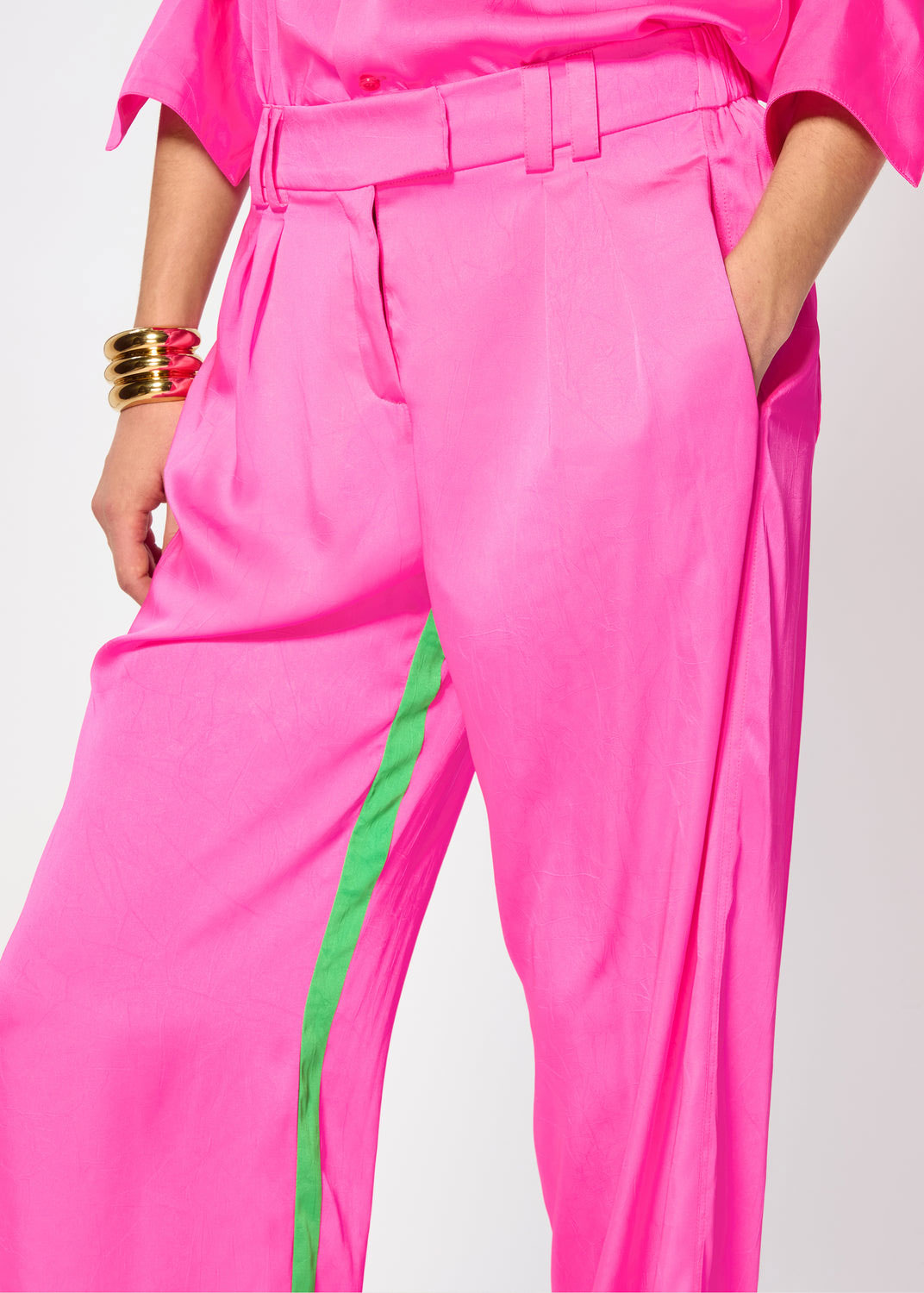 Serena Bute Crinkled Satin Boyfriend Trousers - Shocking Pink