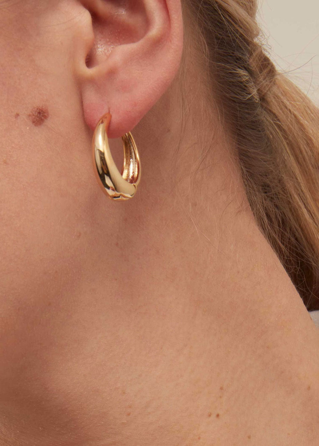 Orelia Large Tapered Hoop Earrings - Gold