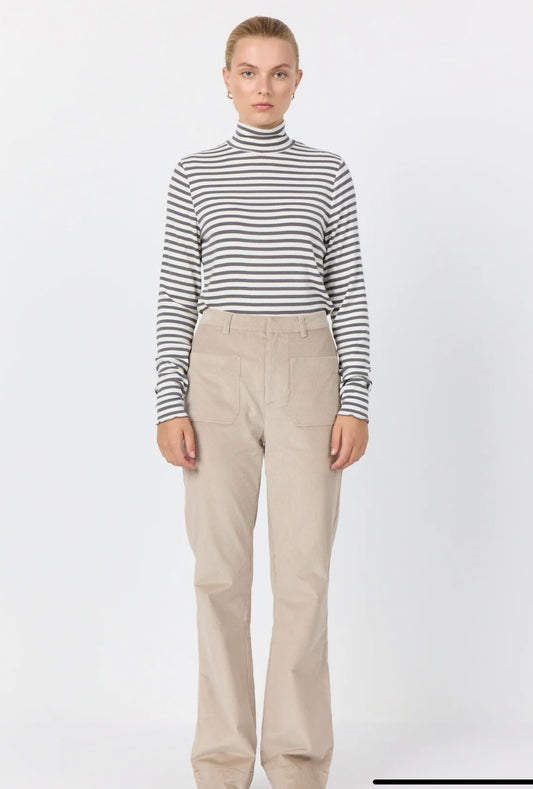 Levete Room - Ika Turtle Neck Black/White