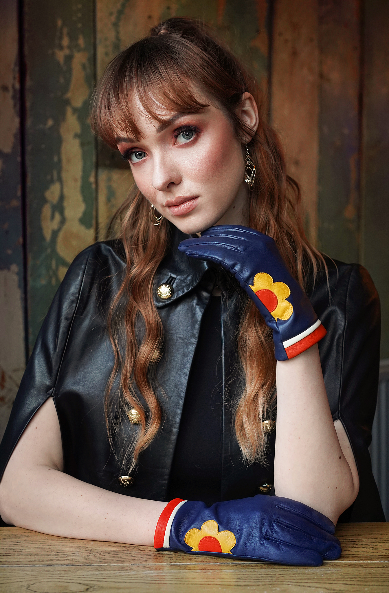Mabel Sheppard - Navy Daisy Gloves